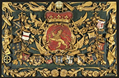 Wapenbord van de Admiraliteit van Friesland. Rondom het wapen van de Generaliteit zijn de wapens van de Raden ter Admiraliteit van Friesland te zien, daaromheen attributen van de oorlog ter zee.