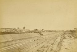 Uitgraven van het kanaal Gent-Terneuzen met graafmachine. Foto door Charles D’Hoy, ca. 1875.